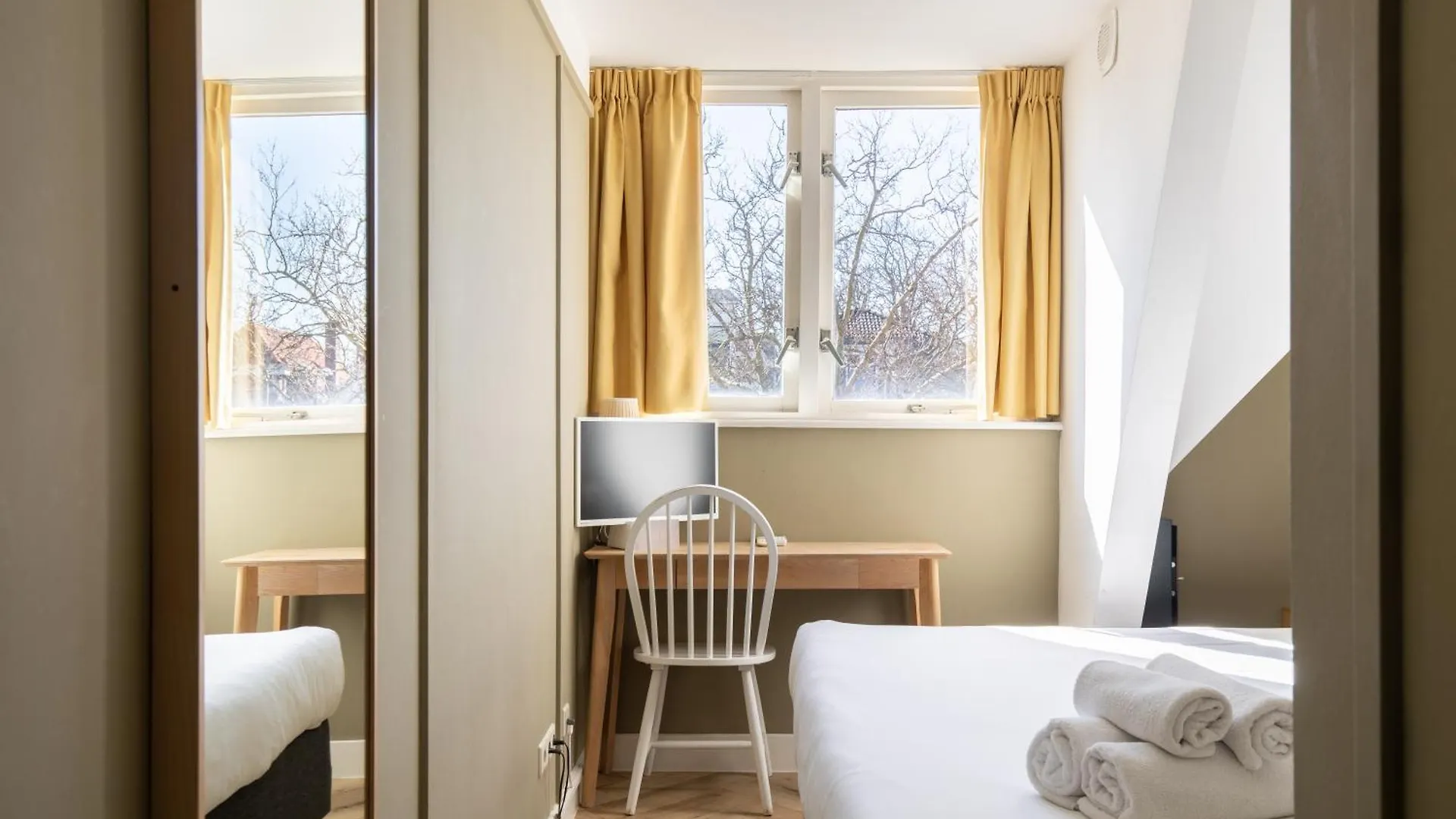 Hotel Light