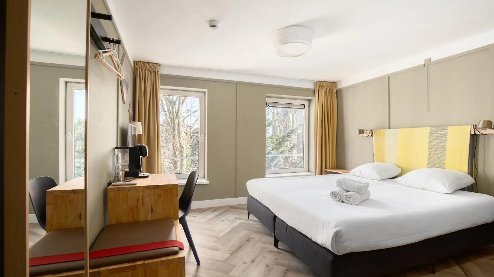 Hotel Light